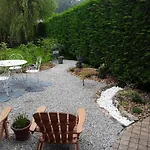 Bed & Breakfast Au Moulin De Valerie 4*