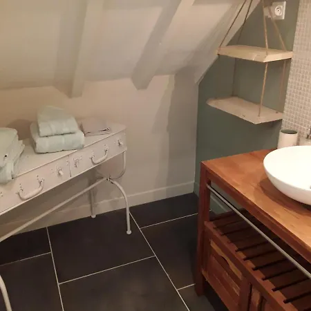 Au Moulin De Valerie Bed and Breakfast