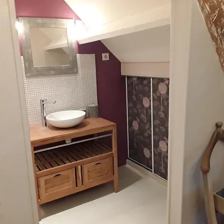 Au Moulin De Valerie Bed and Breakfast 4*