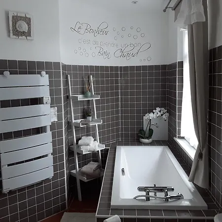 Au Moulin De Valerie Bed & Breakfast